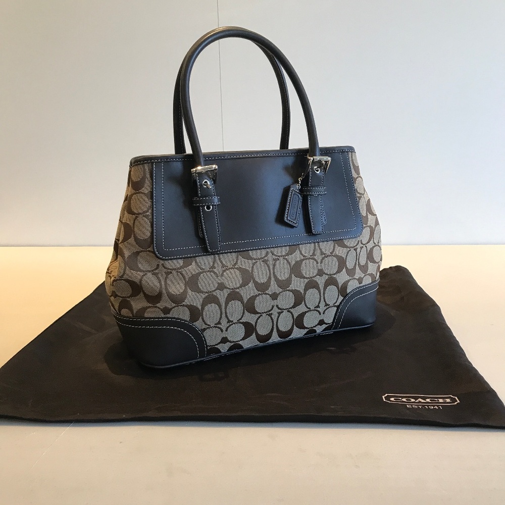 Coach Medium Signature Satchel - New